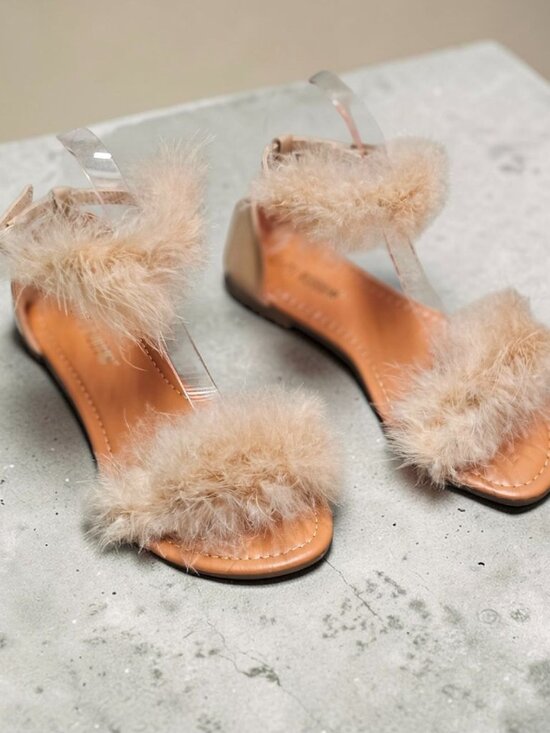 Shoes - Faux Fur Strap Open-Toe Sandals With Clear Ankle Strap & Low Heel Nude